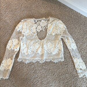 American Threads Lace Floral Crop